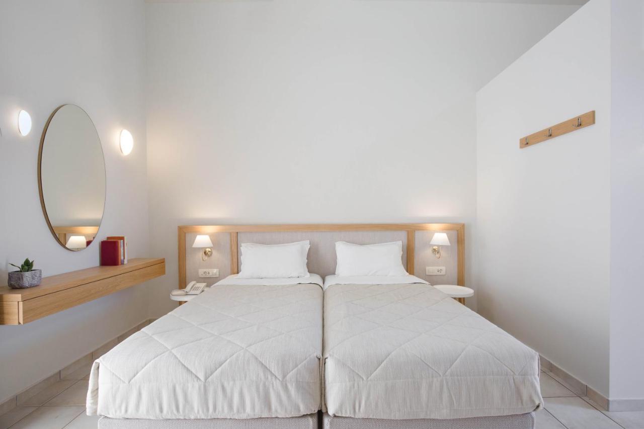 Triton Apartments Kato Daratso Luaran gambar